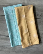 Load image into Gallery viewer, Aqua Doodle Floral Towel