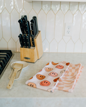 Load image into Gallery viewer, Retro Checkers Towel