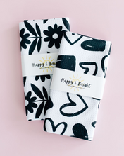 Load image into Gallery viewer, Sweetheart Noir Towel