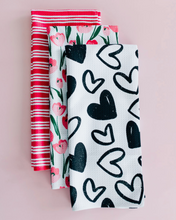 Load image into Gallery viewer, Sweetheart Noir Towel