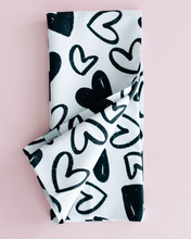 Load image into Gallery viewer, Sweetheart Noir Towel