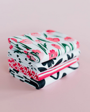 Load image into Gallery viewer, Valentine's Tulip Towel