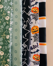 Load image into Gallery viewer, Morning Bloom Towel