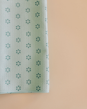 Load image into Gallery viewer, Morning Bloom Towel