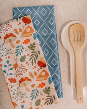 Load image into Gallery viewer, Autumn Feast Towel