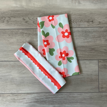 Load image into Gallery viewer, Frosting Washcloth