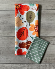 Load image into Gallery viewer, Olive Arrow Washcloth