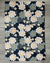 Load image into Gallery viewer, Lazy Daisy Towel