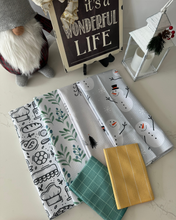 Load image into Gallery viewer, Black and Gold Tree Towel