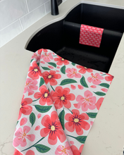 Load image into Gallery viewer, Coral Arrow Washcloth