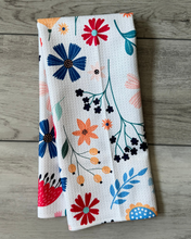 Load image into Gallery viewer, Floral Bliss Towel