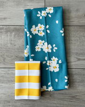 Load image into Gallery viewer, Deep Turquoise Floral Bliss Towel