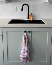 Load image into Gallery viewer, Violet Blossom Towel