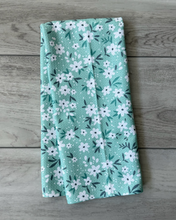 Load image into Gallery viewer, Mint Daisy Floral Towel