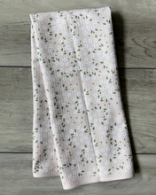 Load image into Gallery viewer, Field of Flowers Towel