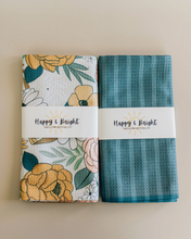Load image into Gallery viewer, Boho Floral Towel