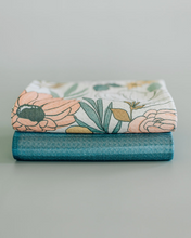 Load image into Gallery viewer, Boho Floral Towel