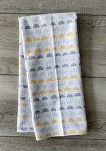 Load image into Gallery viewer, Sunrise Towel