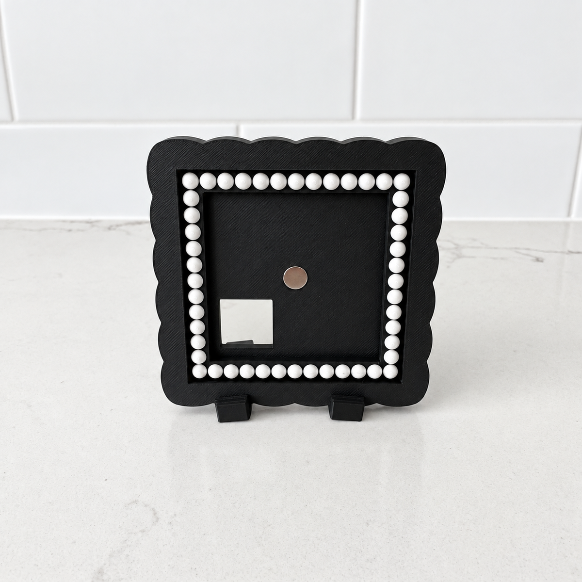 Scalloped Photo Magnet Frame Set
