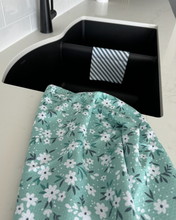 Load image into Gallery viewer, Mint Daisy Floral Towel
