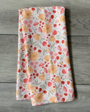 Load image into Gallery viewer, Summer Floral Towel
