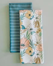 Load image into Gallery viewer, Boho Floral Towel
