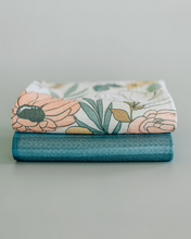 Load image into Gallery viewer, Boho Floral Towel
